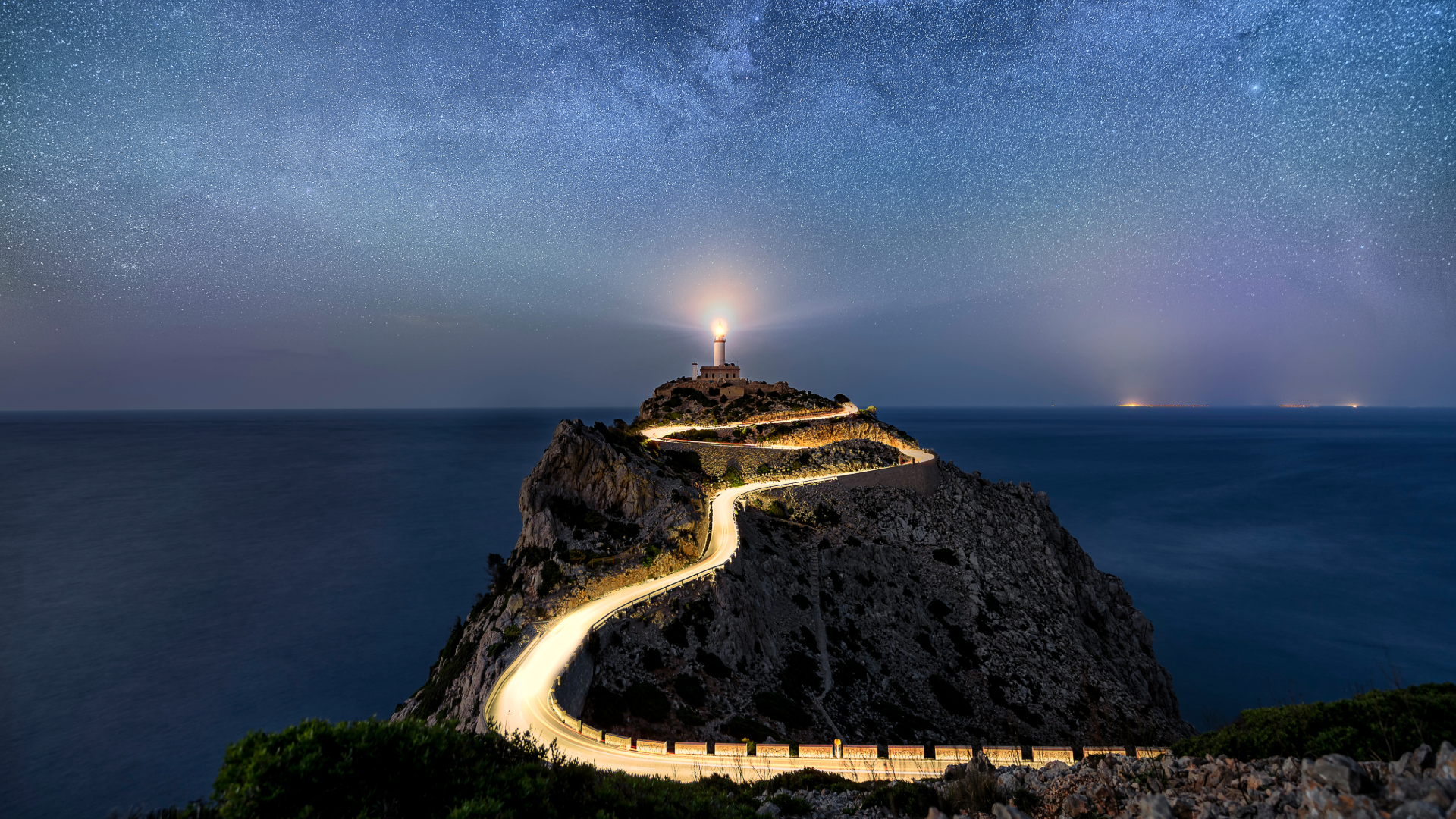 Lighthouses and Coaching